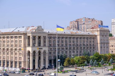 Kiev Bağımsızlık Meydanı yaz şehir manzarası