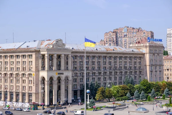 キエフの独立広場夏の街並み — ストック写真