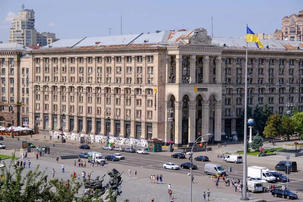 Kiev Bağımsızlık Meydanı yaz şehir manzarası — Stok fotoğraf