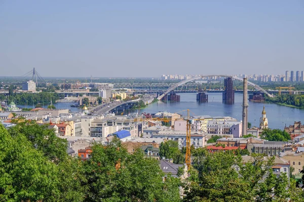 Vue sur le paysage urbain de Kiev — Photo