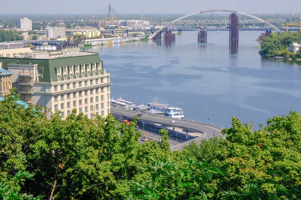 Vista sul paesaggio della città di Kiev — Foto Stock
