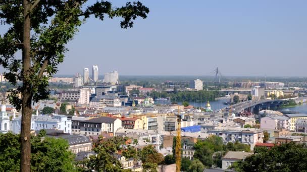 Imagen Panorámica Del Paisaje Urbano Vista Superior Del Terraplén Desde — Vídeos de Stock