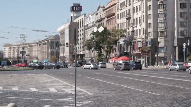 City Video Clip Tráfico Coches Kiev Ucrania 2019 Área Plaza — Vídeo de stock