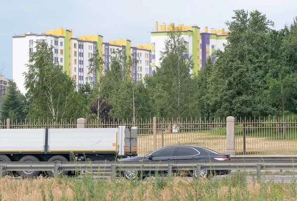 Città Paesaggio Anello Bypass Strada Kiev Estate Nuvoloso Giorno Auto — Foto Stock