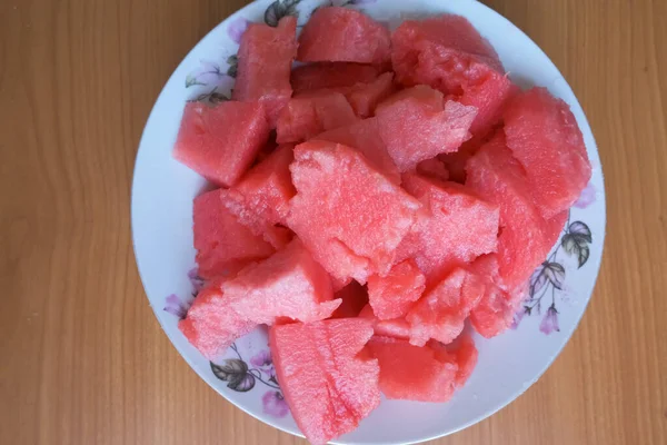 Red Ripe Watermelon Cut Pieces Removed Seeds Plate Table Kitchen — Stock Photo, Image