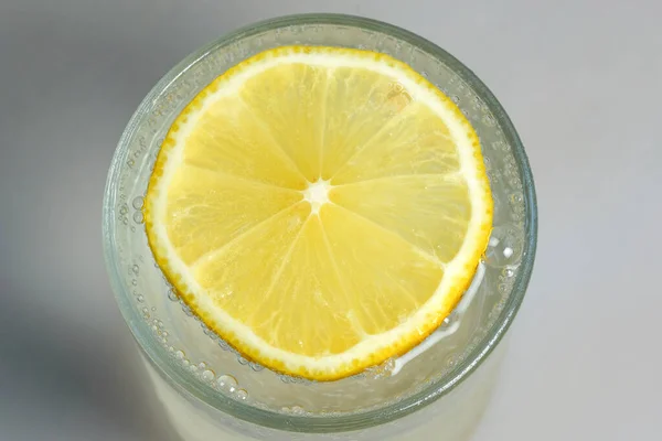 Lemon Slice Slaked Soda Water Refreshing Lemonade Close Macro Photography — Stock Photo, Image