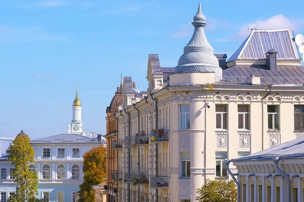 Elementy Architektoniczne Widok Budynków Mieszkalnych Wybudowanych Ulicy Andreevskiy Uzviz Kijów — Zdjęcie stockowe