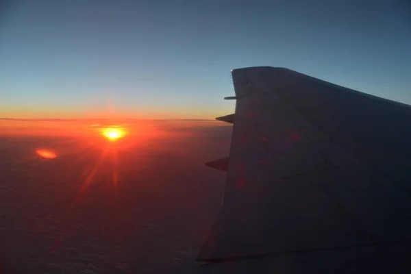 Fenster Flugzeug Und Blauer Himmel — Stockfoto