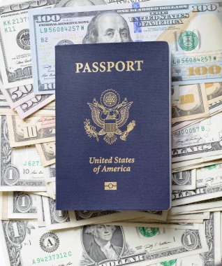 Pasaport Amerika Birleşik Devletleri ve dolar.