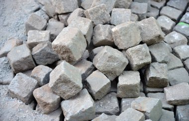 Eski parke taşı kaldırım closeup.