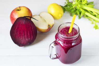 lezzetli taze pancar smoothie kokteyl