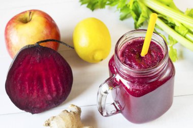 lezzetli taze pancar smoothie kokteyl