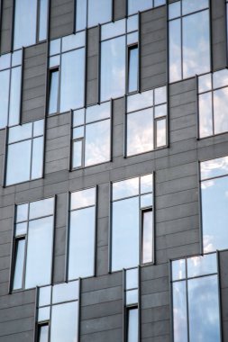 Modern Binası yakın çekim