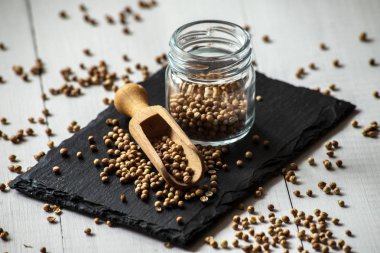 kişniş kişniş tohumları. gıda kavramı fotoğraf