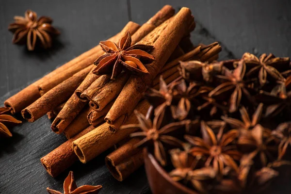 yıldız anason ve tarçın