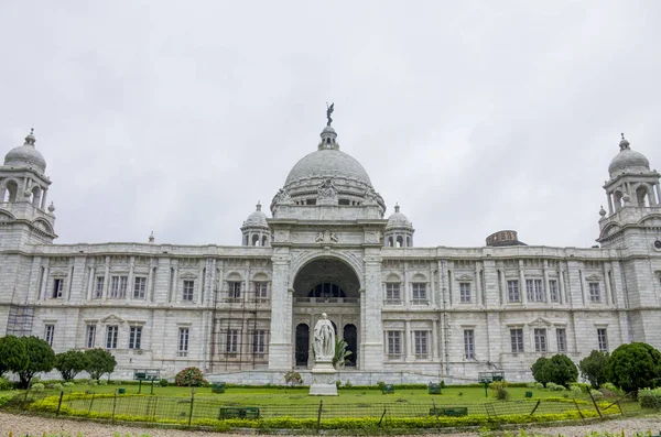 The palace in India to Kolkata Victoria Memorial Hall