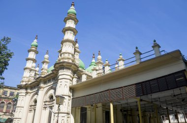 Yeşilli Camii kubbeleri Kolkata Hindistan'da bir manzara