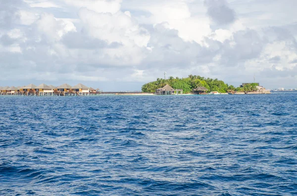 Krajobraz Ocean Indyjski Domów Wodzie Łodzi — Zdjęcie stockowe