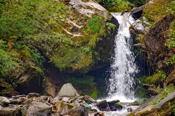 Cachoeira Nas Montanhas Himalaia Nepal Bela Paisagem Fotografia De Stock