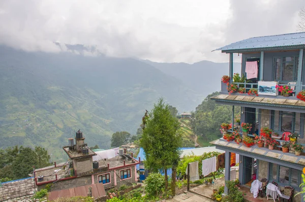 Aldea Las Montañas Nepal Himalayas Caminó Para Los Turistas —  Fotos de Stock