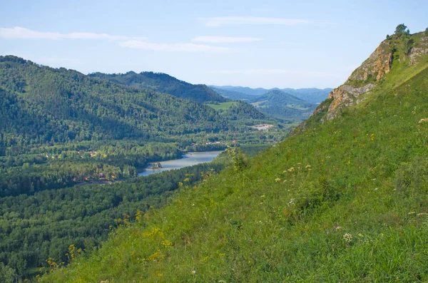 Řeka Mezi Horami Altai Létě Krásná Krajina — Stock fotografie