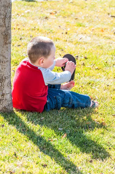 Niedlicher vierjähriger Junge — Stockfoto