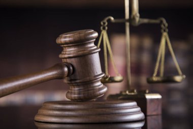Gavel, hukuk teması, yargıç kavramı tokmağı.