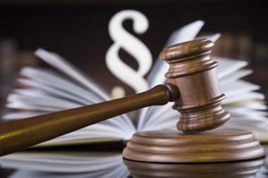 Kitap, tahta tokmak avukat, adalet kavramı, paragraf