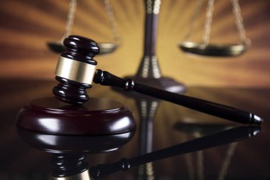 Tokmak, çekiç adalet kavramının