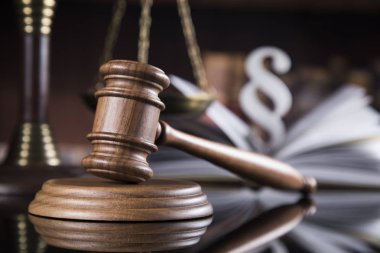 Kitap, tahta tokmak avukat, adalet kavramı, paragraf