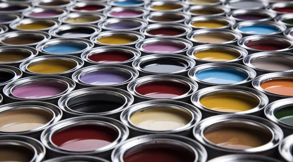 Grupo Latas Metal Con Pintura Color — Foto de Stock