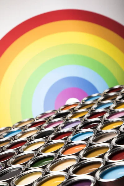 Πλήρη Κουβάδες Ουράνιο Τόξο Χρώμα Λαδομπογιά — Φωτογραφία Αρχείου
