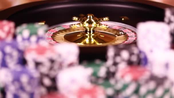 Рулетка Колесо Работает Казино Фишки Покера — стоковое видео