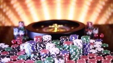 Kumarhanede rulet çarkı çalışıyor, Poker Chips