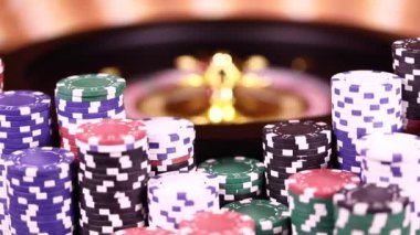 Kumarhanede rulet çarkı çalışıyor, Poker Chips