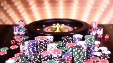 Kumarhanede rulet çarkı çalışıyor, Poker Chips