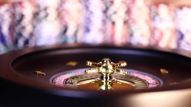 Roulette Wheel Running Casino Poker Chips — Stock Video