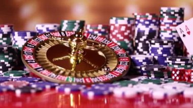 Kumarhanede rulet çarkı çalışıyor, Poker Chips