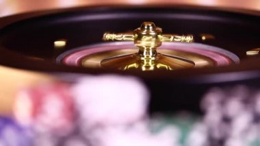 Kumarhanede rulet çarkı çalışıyor, Poker Chips