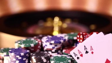 Kumarhanede rulet çarkı çalışıyor, Poker Chips