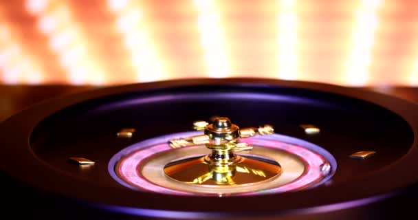 Roulette Wiel Draait Een Casino — Stockvideo