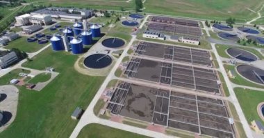 Yüksek teknoloji teçhizatları ile yeşil alanların havadan görünümü