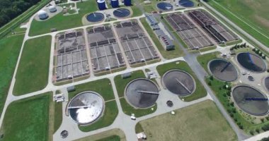 Yüksek teknoloji teçhizatları ile yeşil alanların havadan görünümü