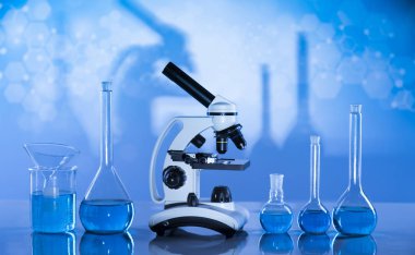 Laboratuvar Araştırma ve Geliştirme. Kimyasal deney için bilimsel cam eşyalar