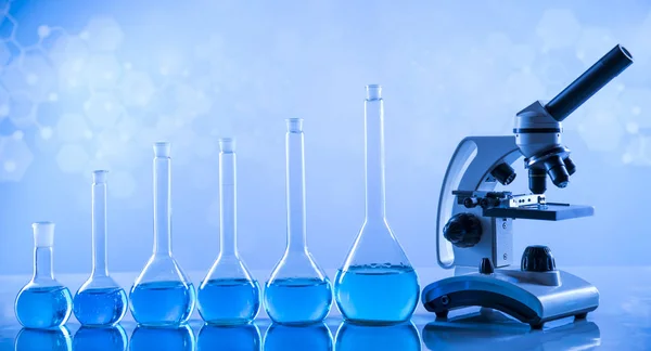 Glaswerk Laboratoriumbekers Wetenschappelijk Experiment — Stockfoto