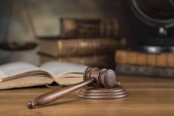 Тема Права Молоток Судьи Деревянный Молоток — стоковое фото
