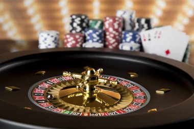 Kumarhanede rulet çarkı çalışıyor, Poker Chips