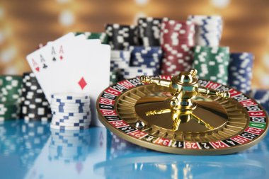 Kumarhanede rulet çarkı çalışıyor, Poker Chips