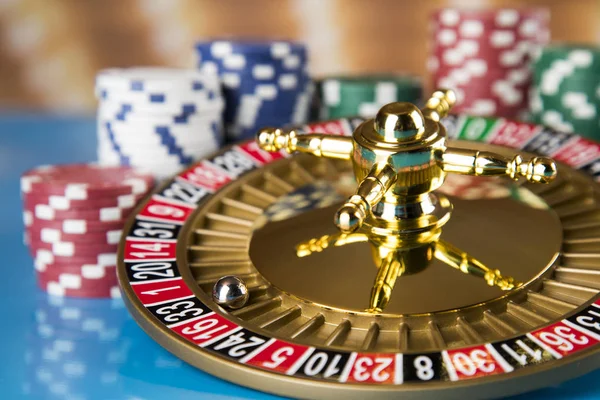 Roulette Wheel Running Casino Poker Chips — Stock Photo, Image