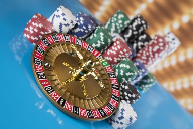 Kumarhanede rulet çarkı çalışıyor, Poker Chips
